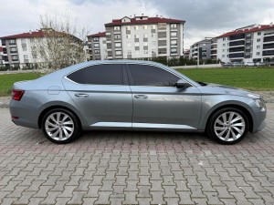 SAHİBİNDEN SATILIK EMSALSİZ HATASIZ BOYASIZ DEĞİŞENSİZ TRAMERSİZ SKODA SÜPER B 1.6 GREENTEC ACTİVE FUL PAKET OTOMATİK