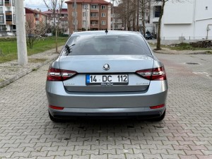 SAHİBİNDEN SATILIK EMSALSİZ HATASIZ BOYASIZ DEĞİŞENSİZ TRAMERSİZ SKODA SÜPER B 1.6 GREENTEC ACTİVE FUL PAKET OTOMATİK