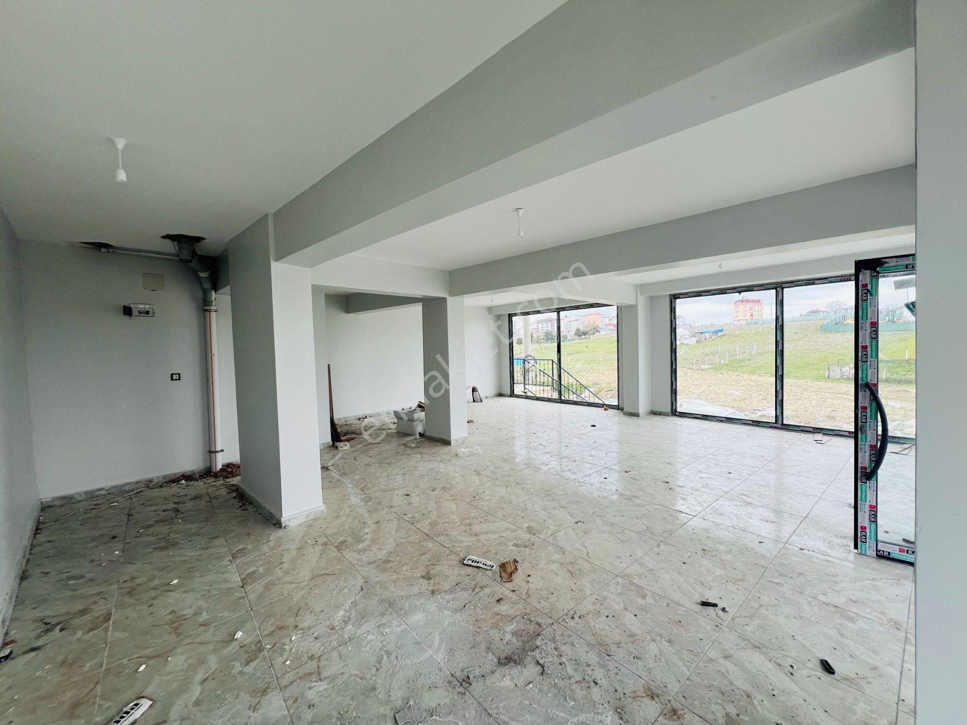 Güven'den Kapaklıda Köşe Başı ,geniş Cephe Kiralık Dükkan