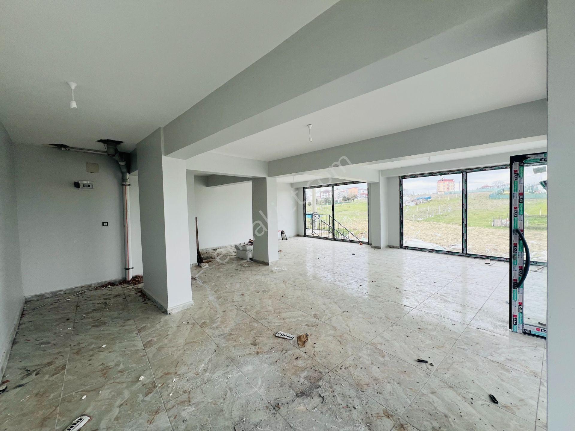 Güven'den Kapaklıda Köşe Başı ,geniş Cephe Kiralık Dükkan