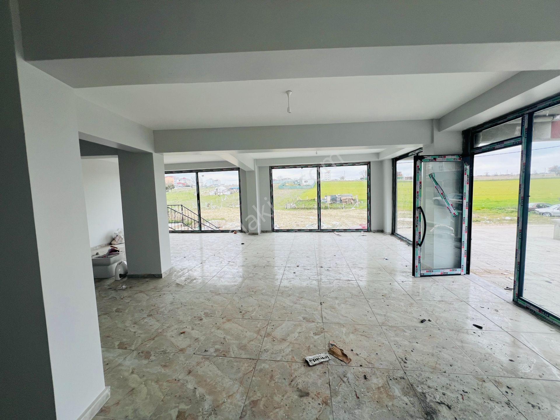 Güven'den Kapaklıda Köşe Başı ,geniş Cephe Kiralık Dükkan