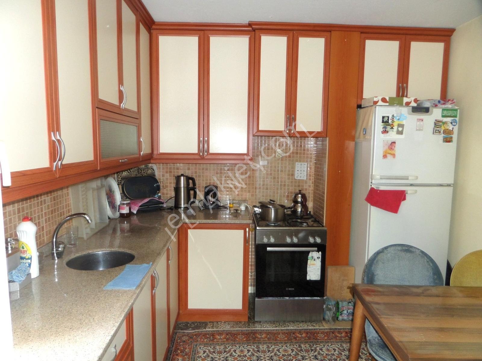 100.yılda,sağlam Market Civ.2.kat,3+1,kapalı Mut.satılık Daire
