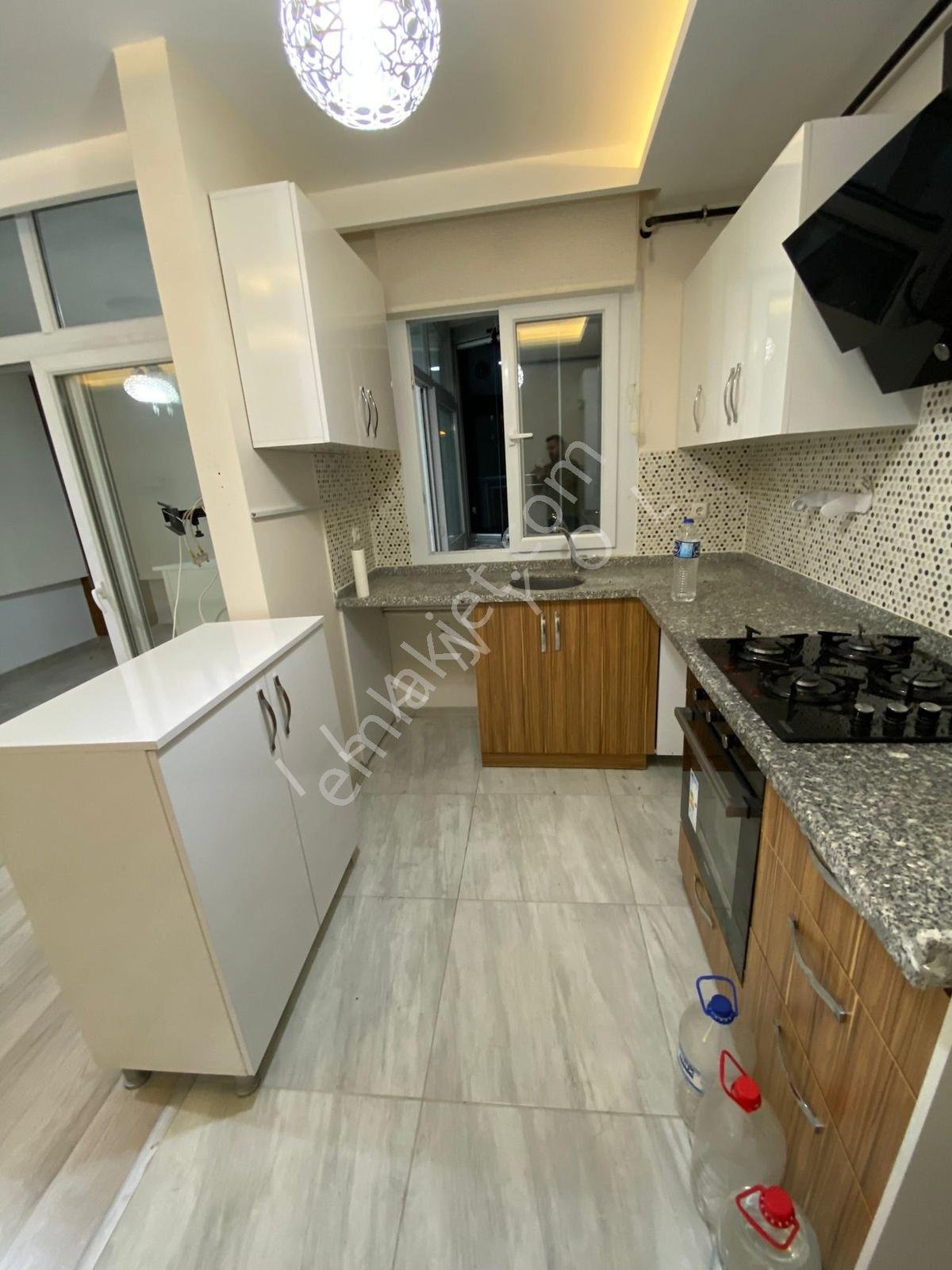 100.yılda,kriminal Civ.5.kat,2+1,açık Mut.kiracılı Satılık Daire