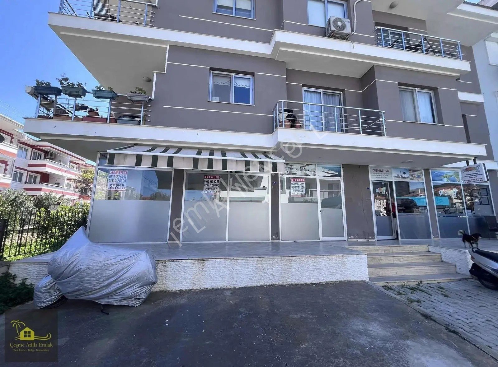 Çeşme Marinaya Yürüyüş Mesafesinde Geniş Teraslı İşyeri Dükkan