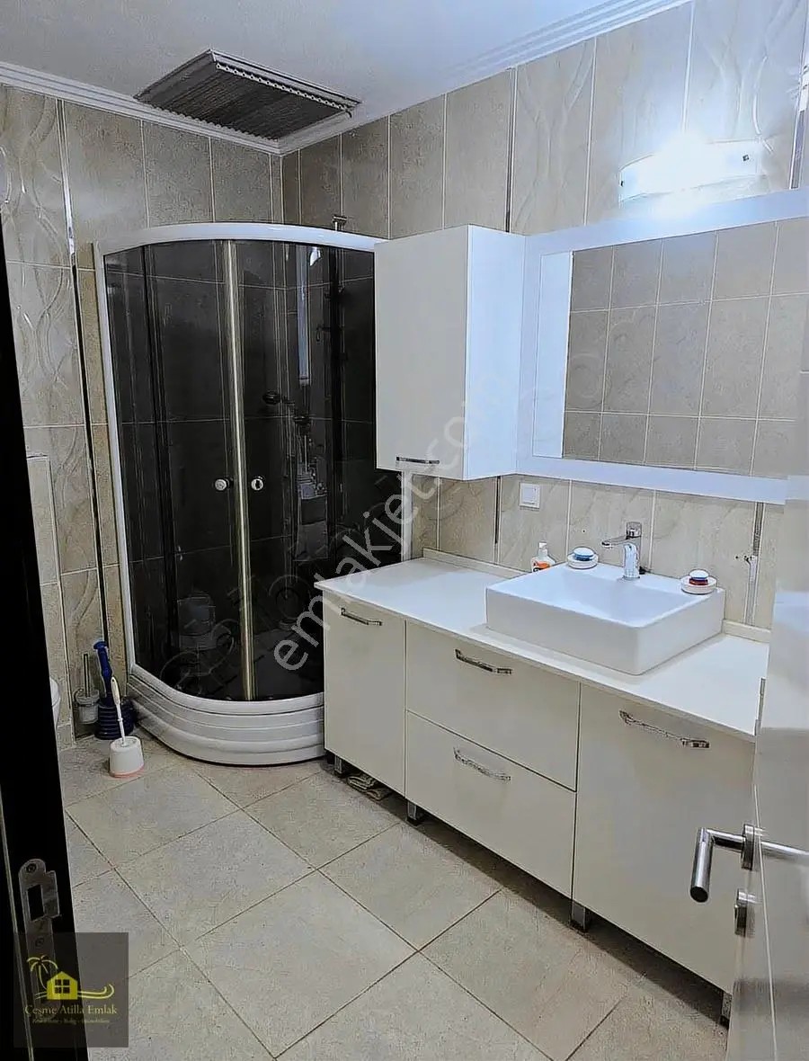Çeşme Çiftlikköy'de Satılık Bahçe Katı 3+1 Daire