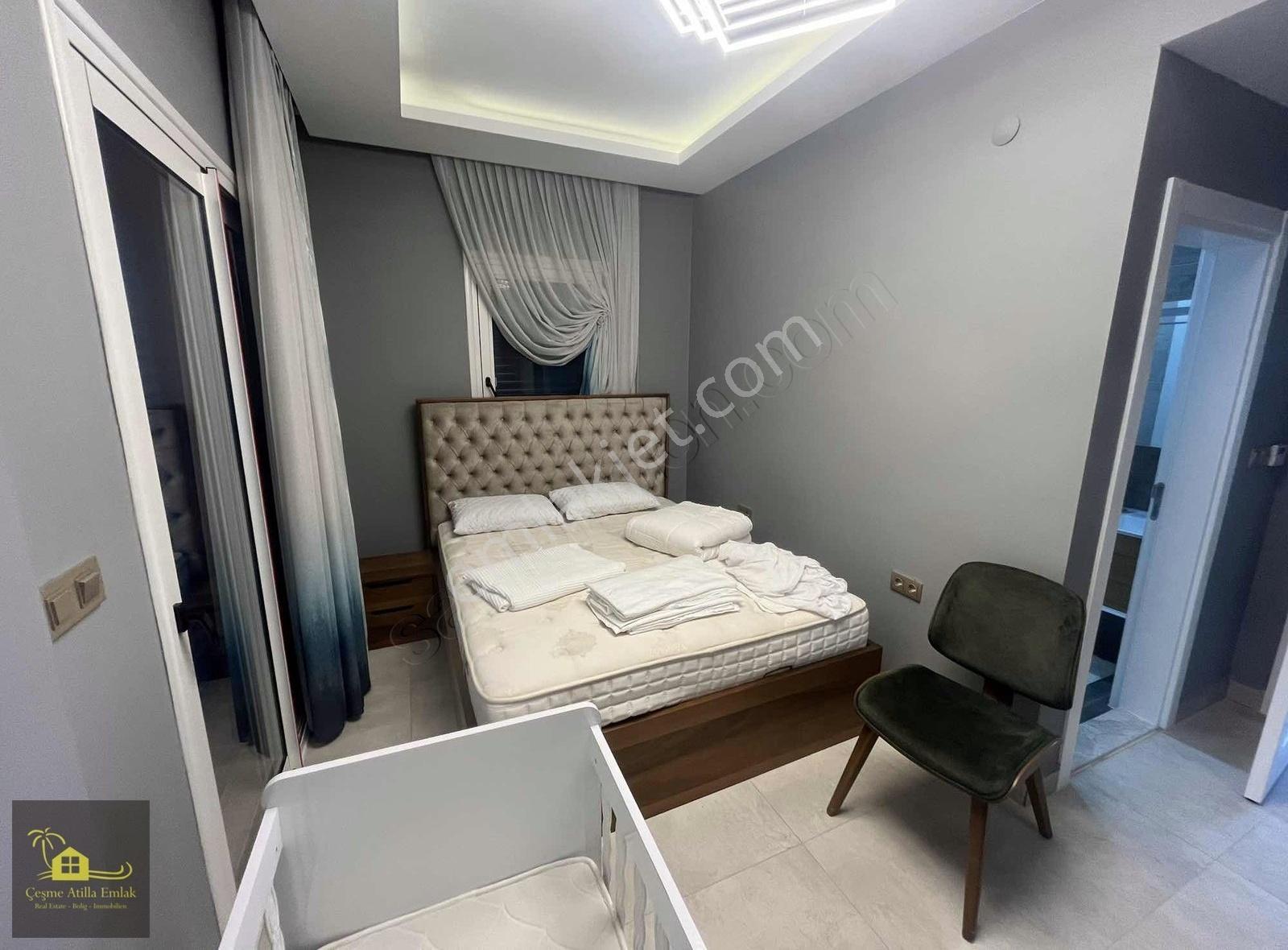 Çeşme'de Satılık Tam Müstakil 4+1 420 M2 Arsa Paylı