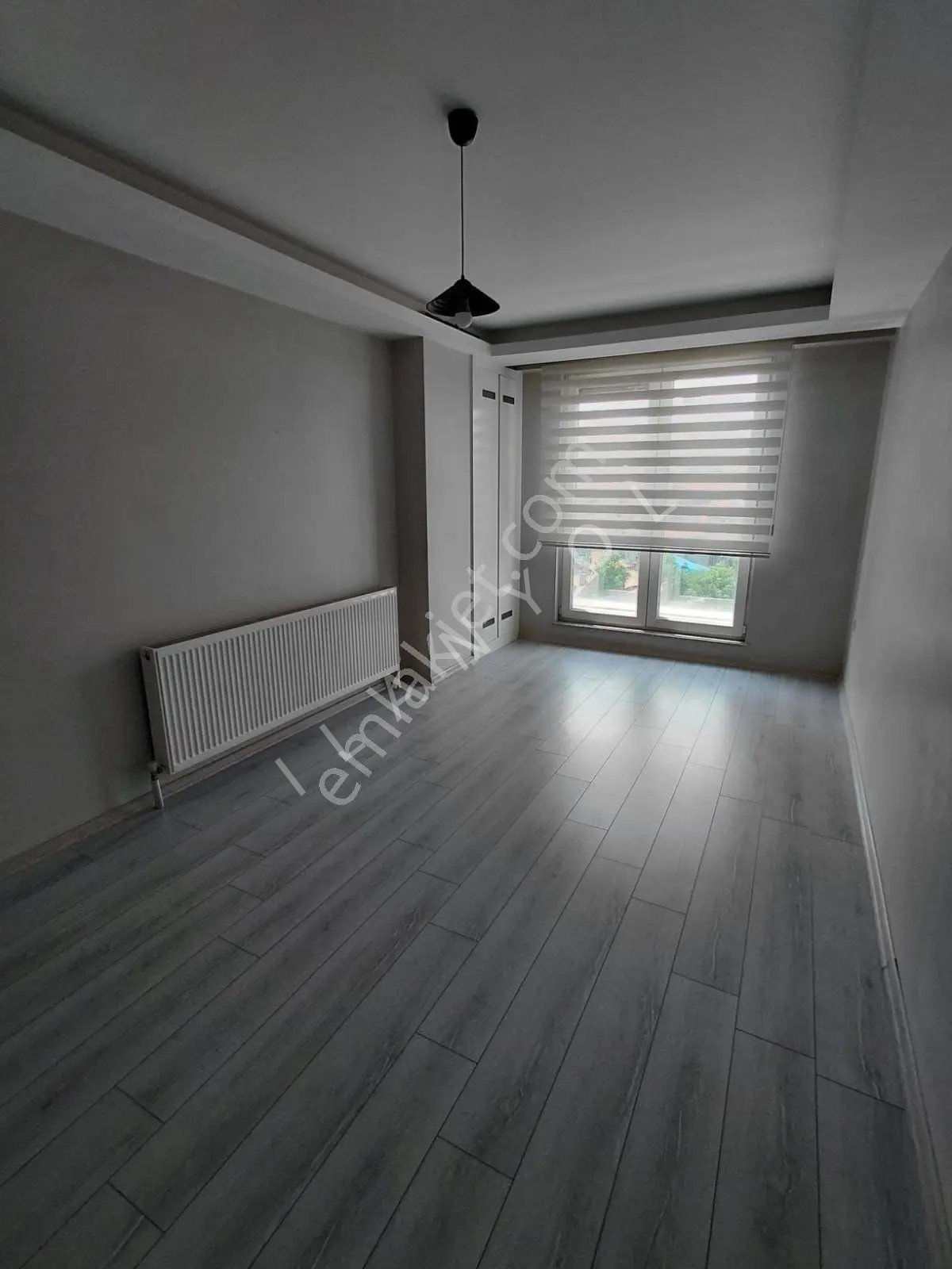 Afyon Tez Can Emlaktan Karamanda Kısmı Eşyalı 1+1 Kiralık Daire