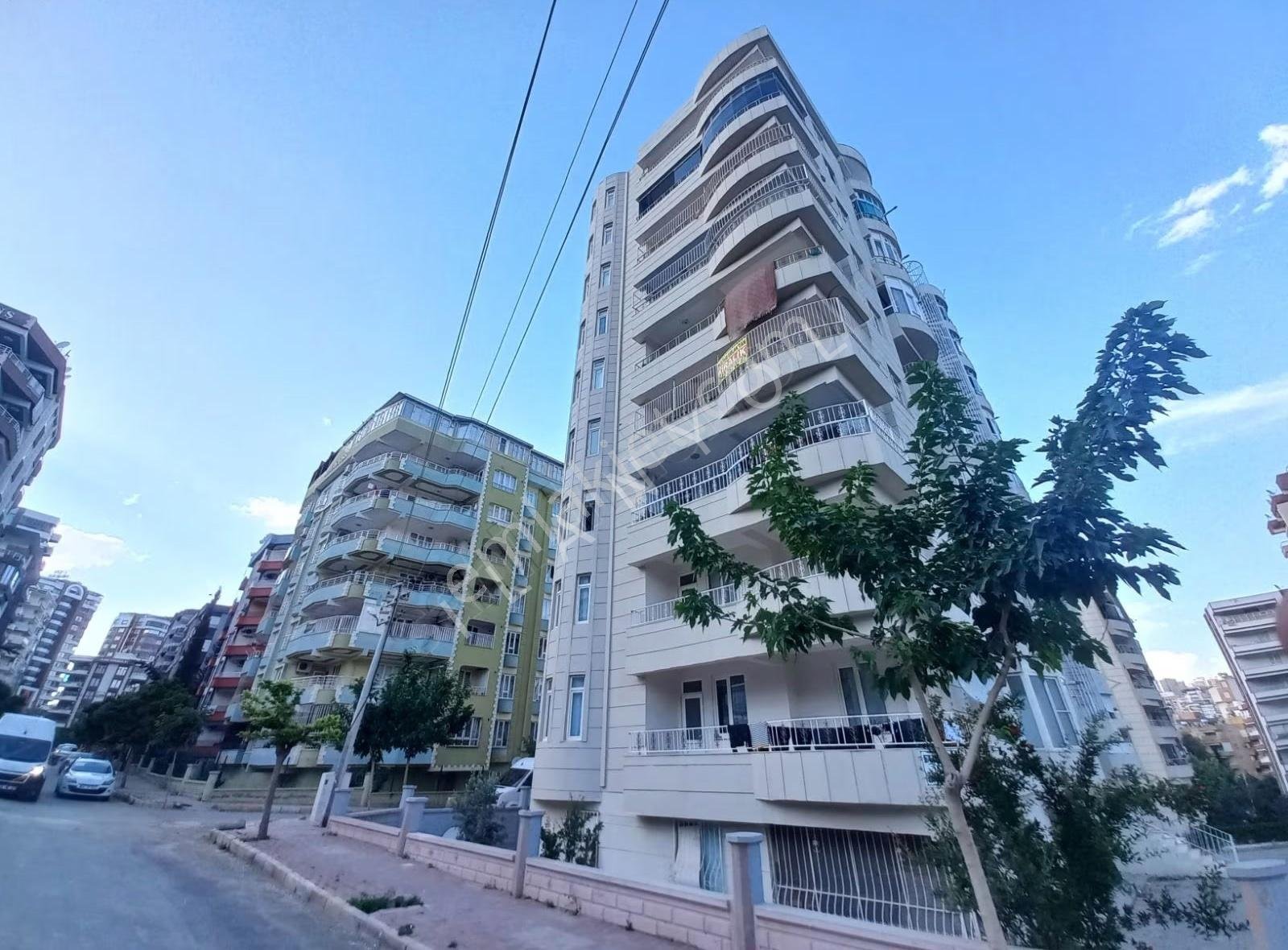 Kültür Emlaktan Otogar Aşağısında 5 Odalı Uygun Arakat Daire