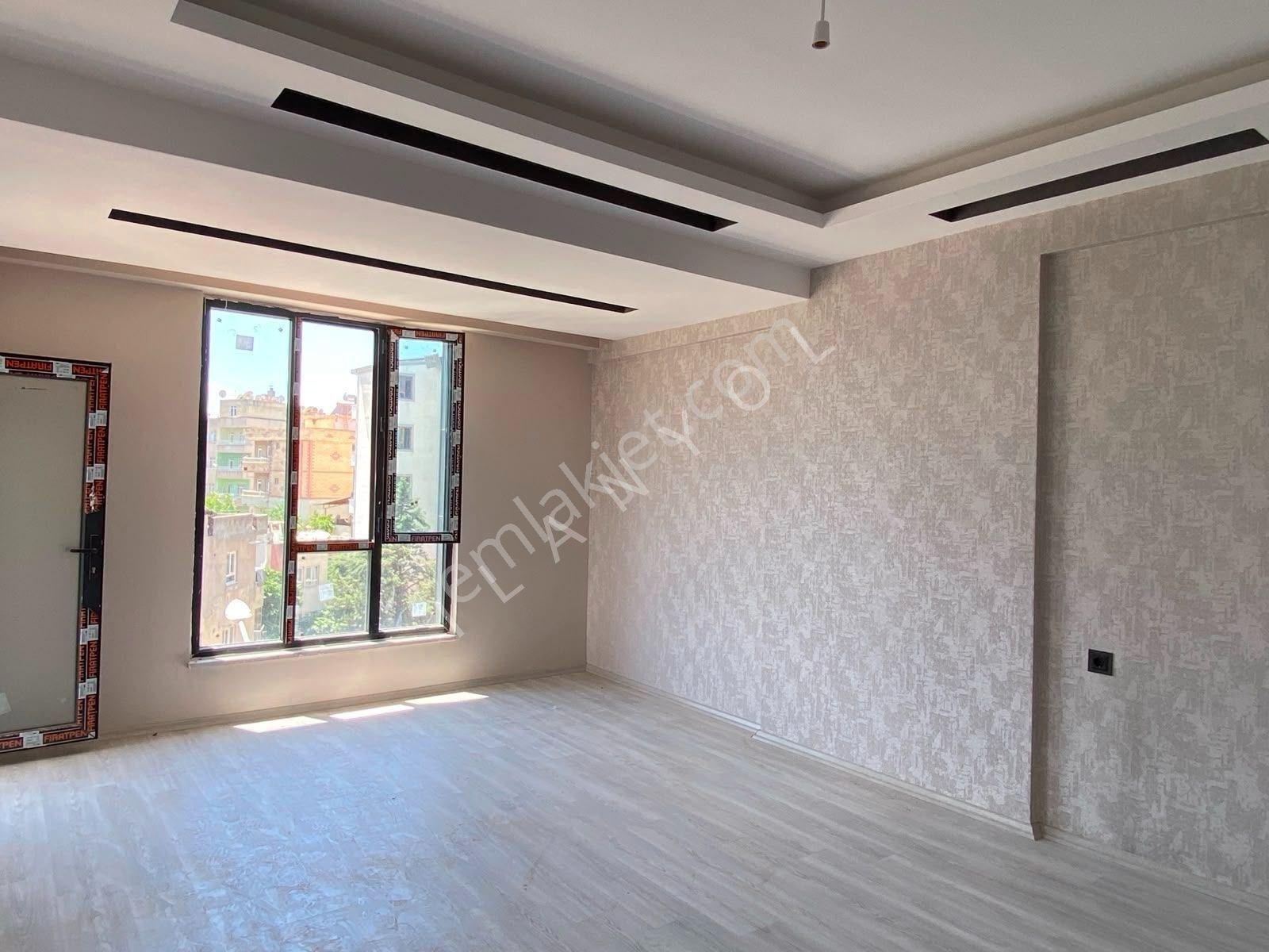 Emlak 72'den Fatih Mah.kiralık Ara Kat 2+1 Sıfır Daire