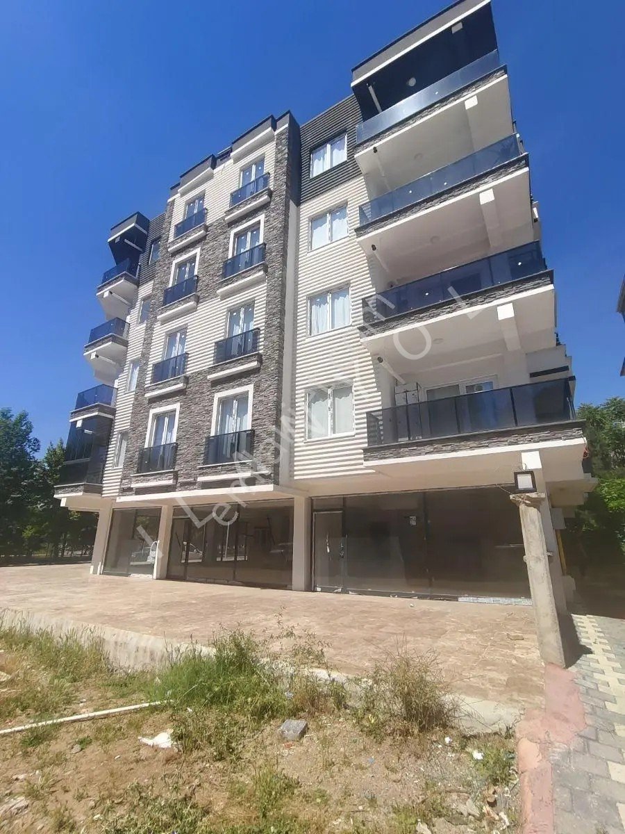 Emlak 72'den Şafak Mahallesi'nde 2+1 Kiralık Sıfır Daire