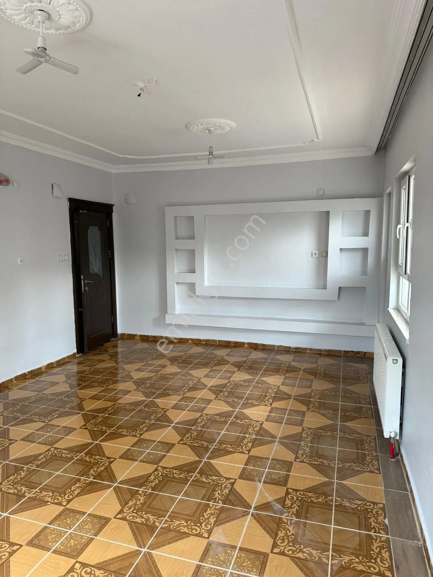 Emlak 72'den Körükte Kiralık 3+1 Daire Giriş Kat 130m²