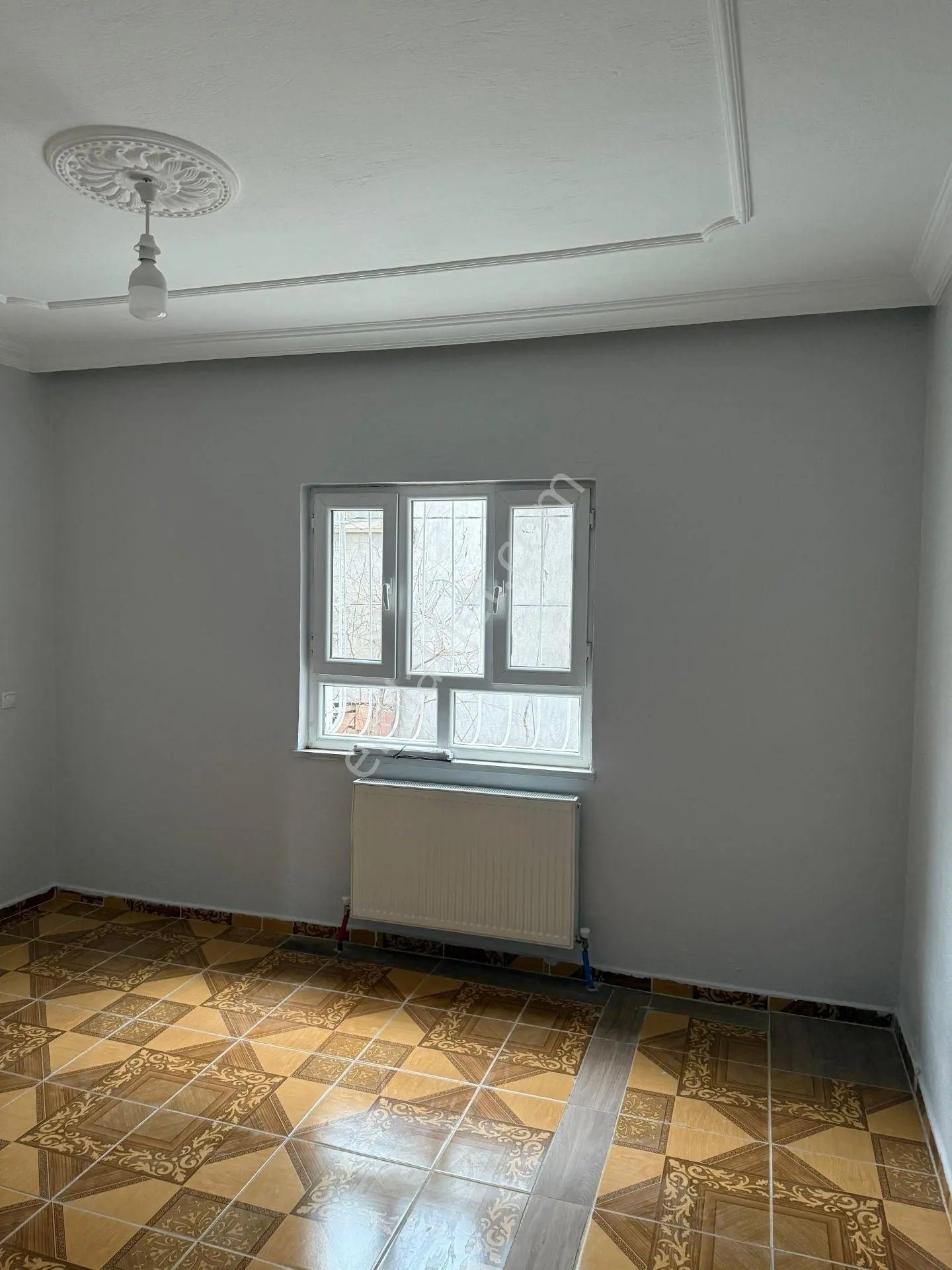 Emlak 72'den Körükte Kiralık 3+1 Daire Giriş Kat 130m²