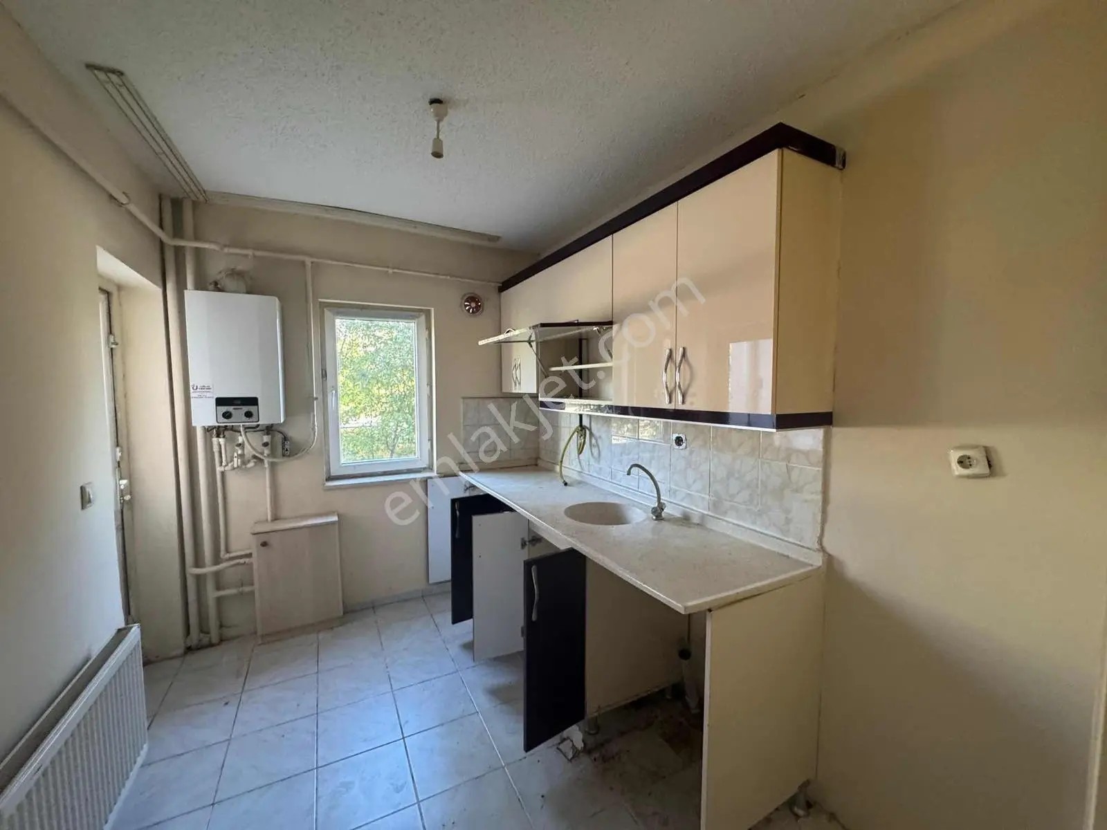 Remax Dem'den Mengüceli Tokide Satılık Borçsuz 2+1 Daire