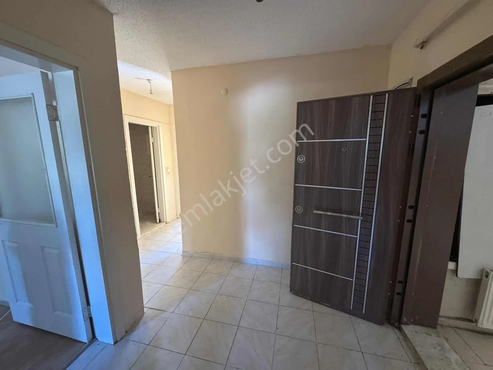 Remax Dem'den Mengüceli Tokide Satılık Borçsuz 2+1 Daire
