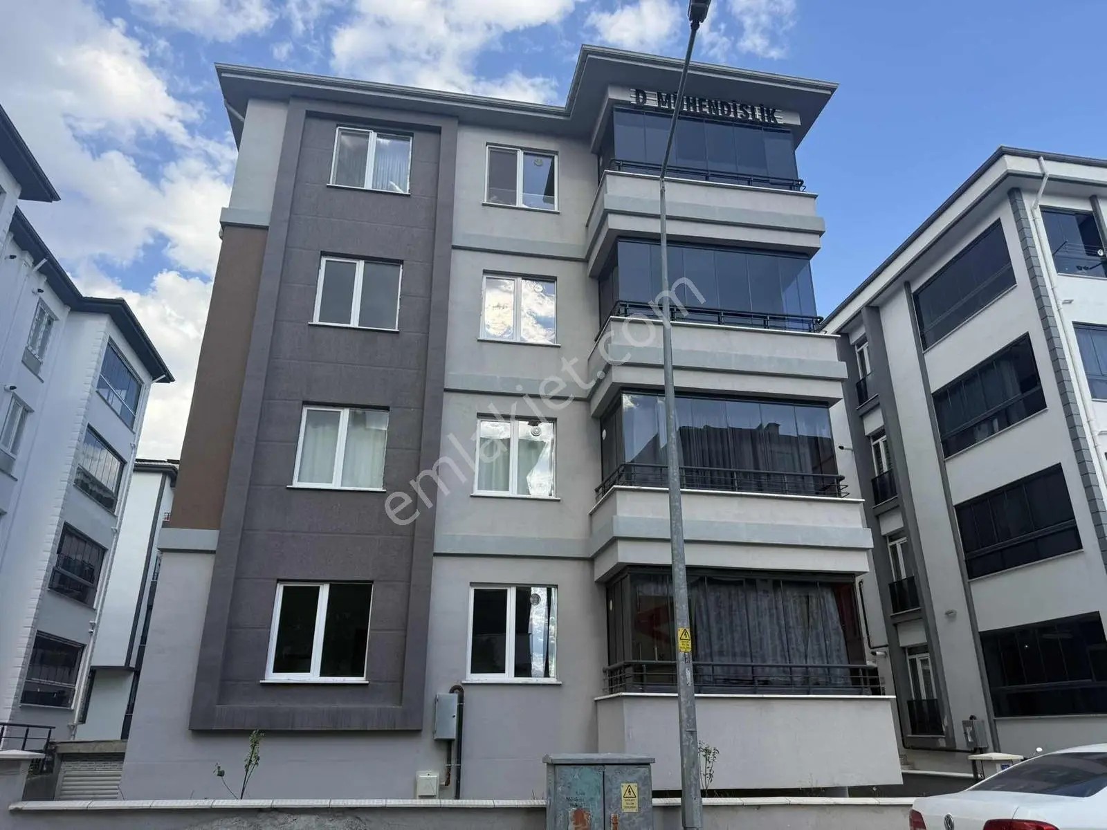 Remax Dem'den Hocabey Mah. Lüks Satılık 2+1 Daire