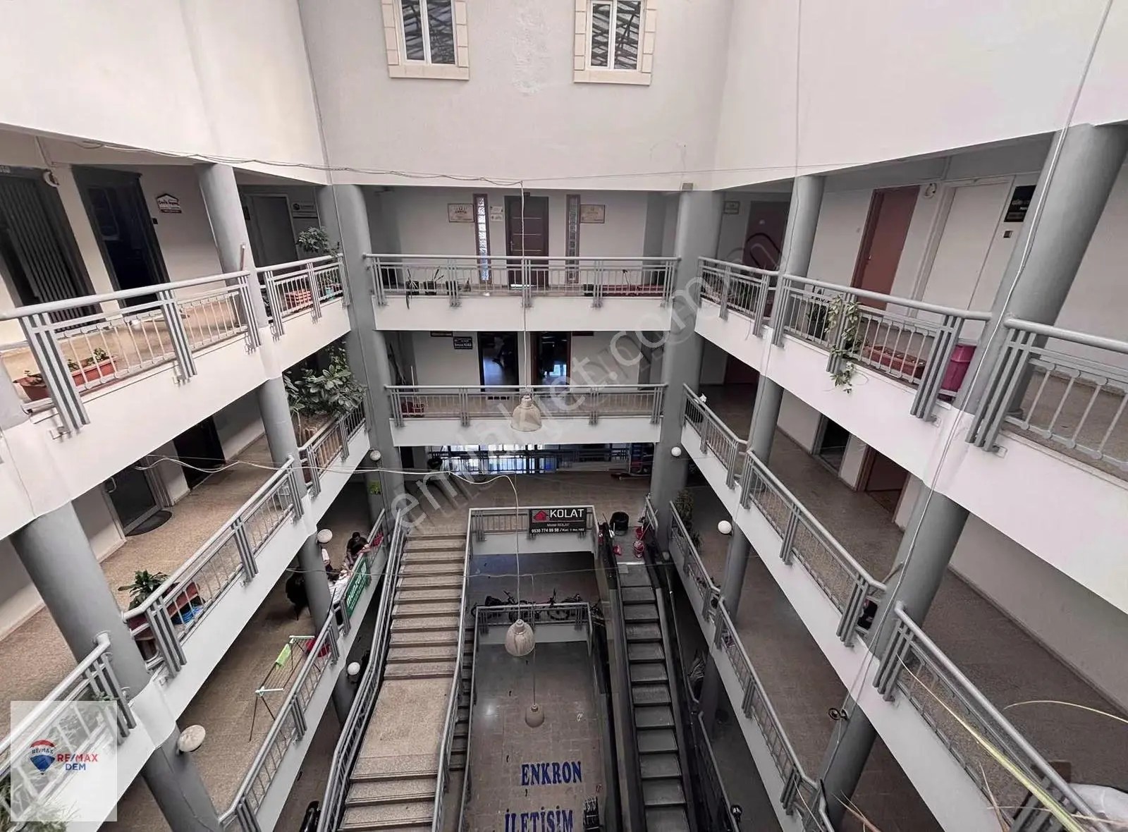 Remax Dem'den Selimoğlu İş Merkezinde Satılık Ofis