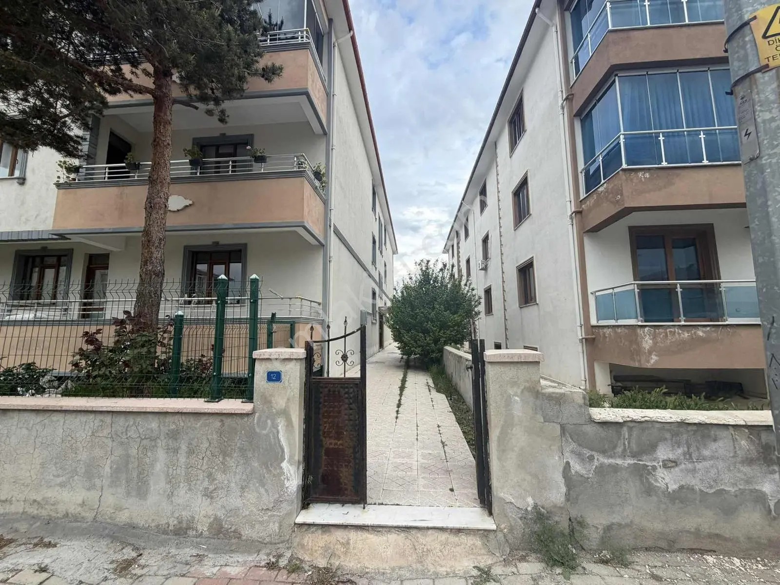 Remax Dem'den Halitpaşa Mah. 3+1 Geniş Ferah Satılık Daire