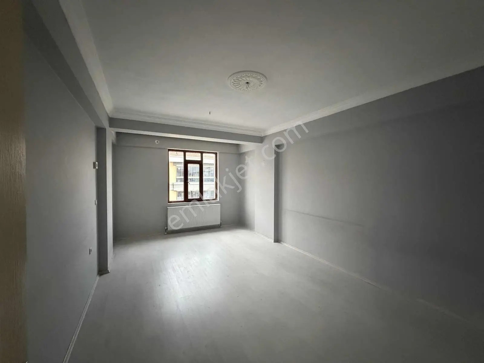 Remax Dem'den Halitpaşa Mah. 3+1 Geniş Ferah Satılık Daire