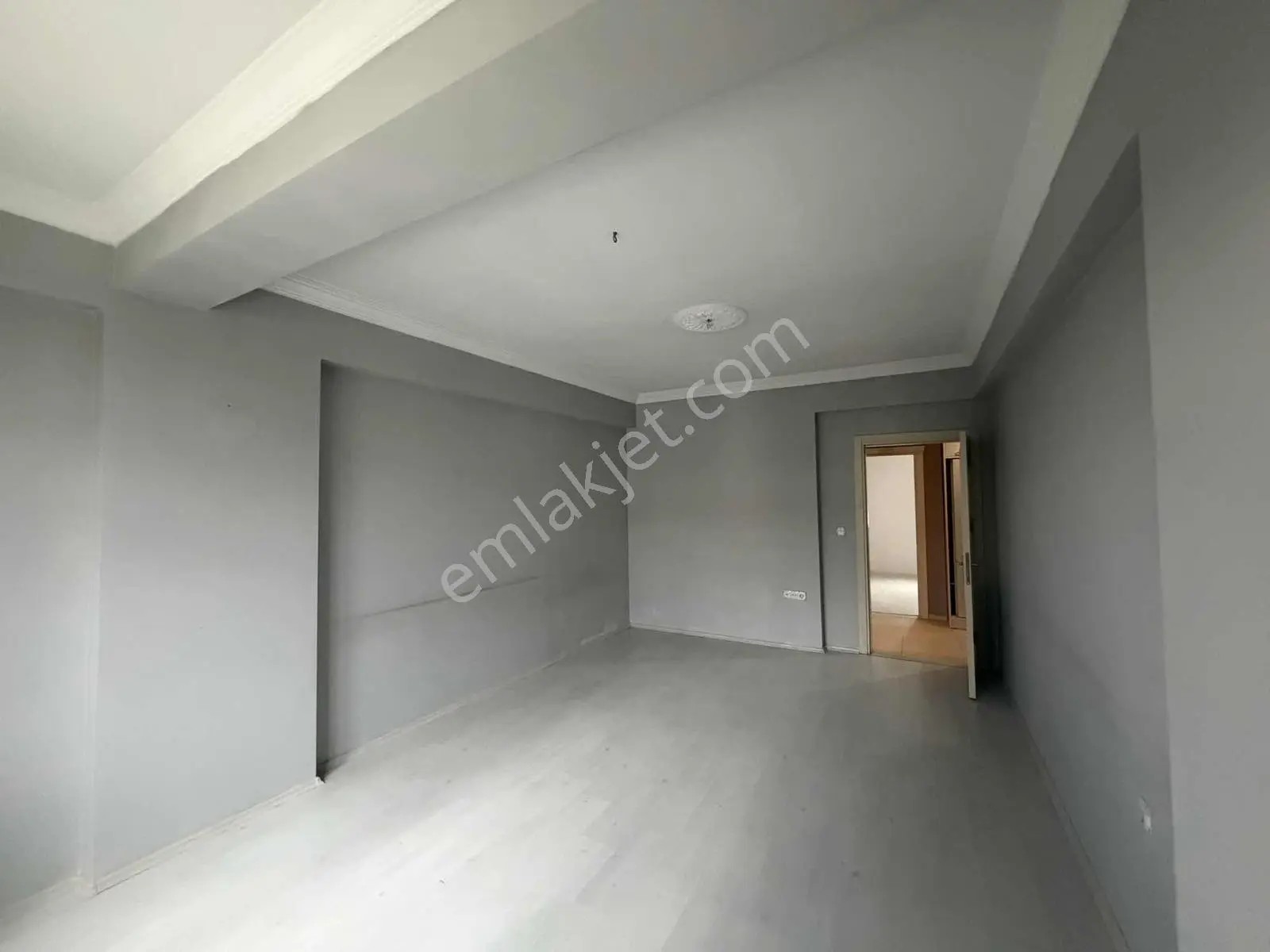 Remax Dem'den Halitpaşa Mah. 3+1 Geniş Ferah Satılık Daire