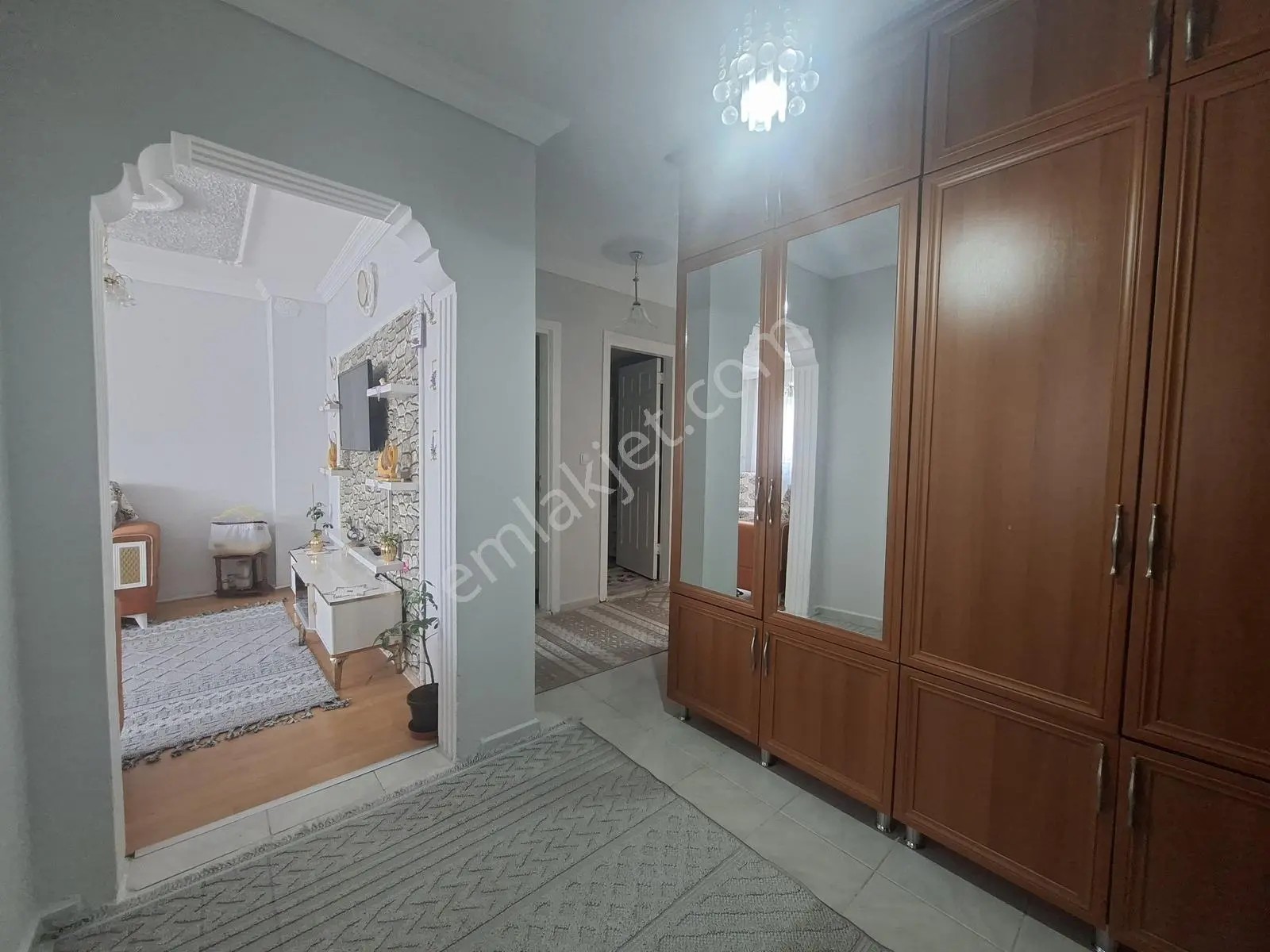 Remax Dem'den Mengüceli Tokide Satılık Borçsuz 2+1 Daire