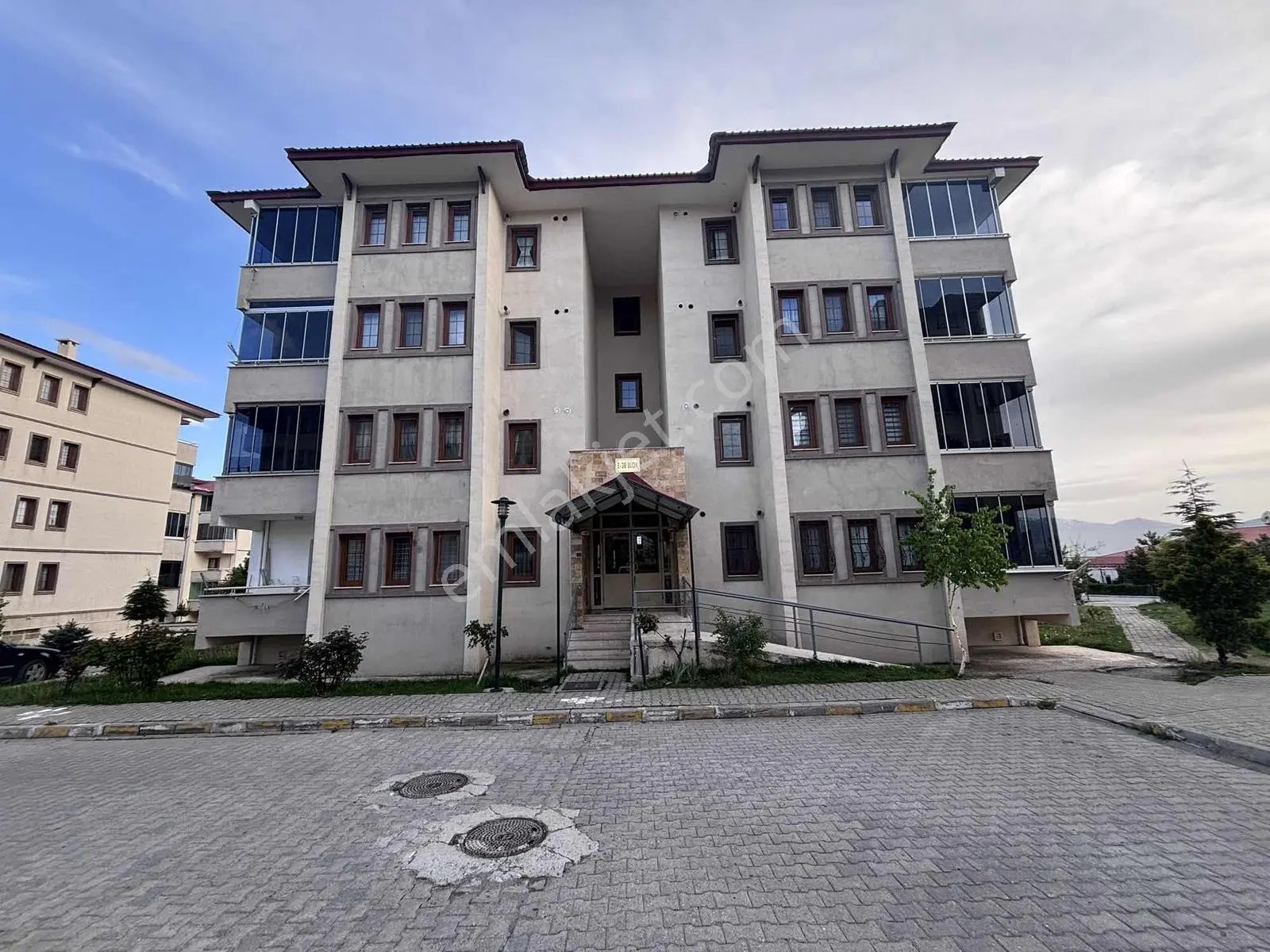 Remax/dem'den Geçit Toki 2. Etap 2+1 Ara Kat Satılık Daire