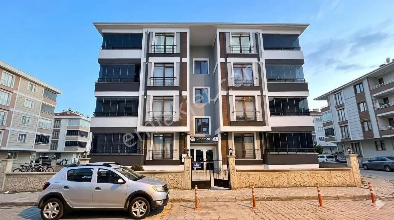 Remax Dem'den Demirkent Cihangir Sitesinde Satılık Daire