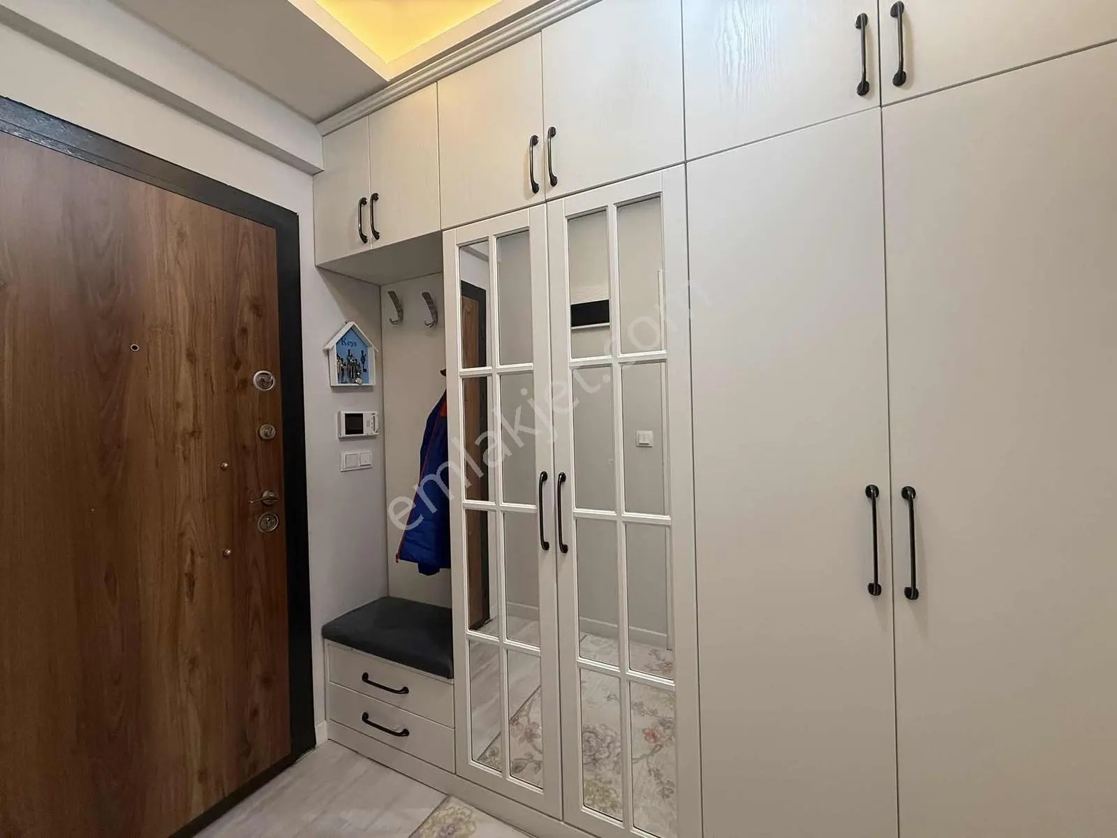 Remax Dem'den Demirkent Cihangir Sitesinde Satılık Daire