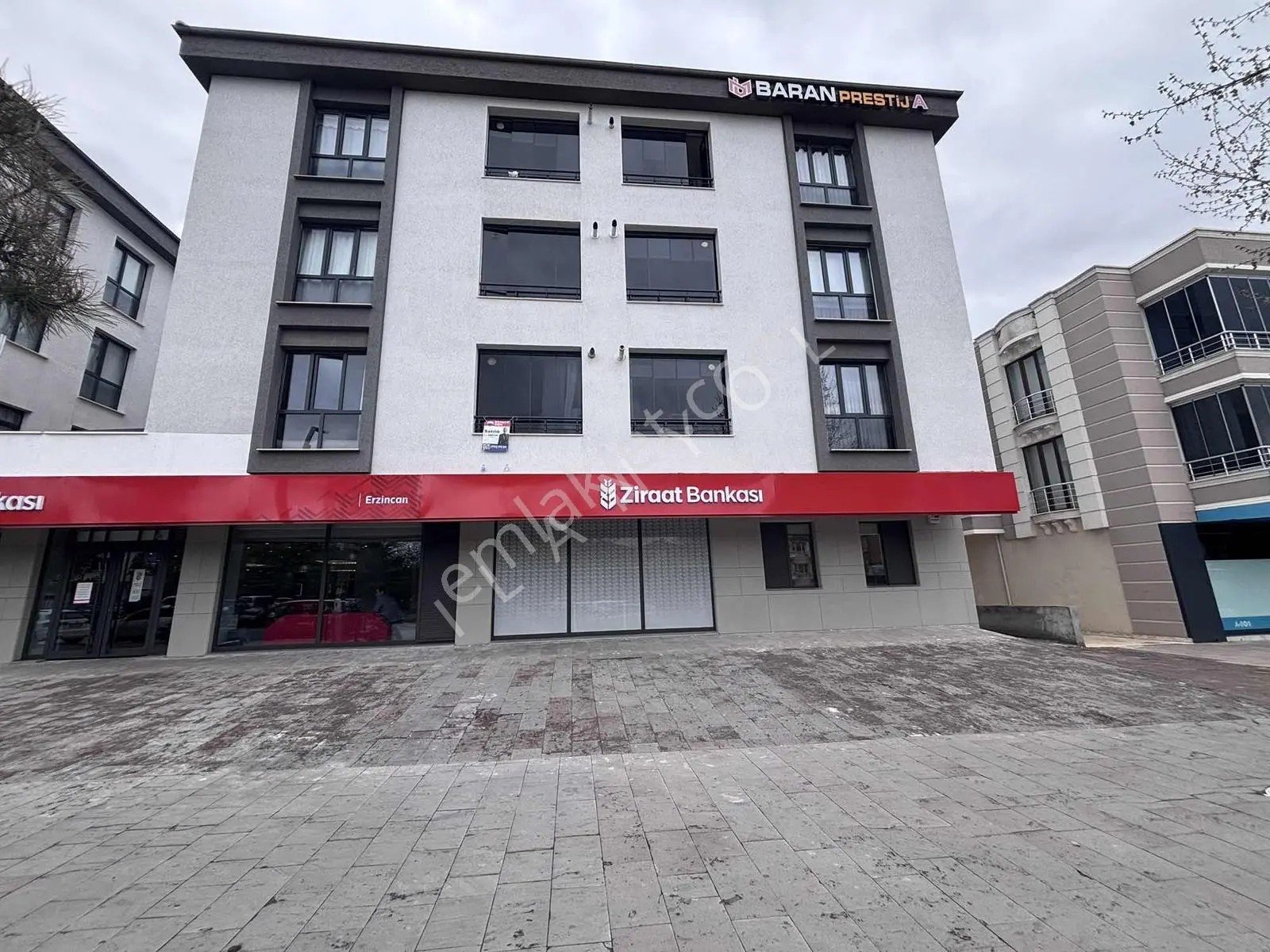 Remax Dem'den Atatürk Mah. Ziraat Bankası Üstü Satılık 3+1daire