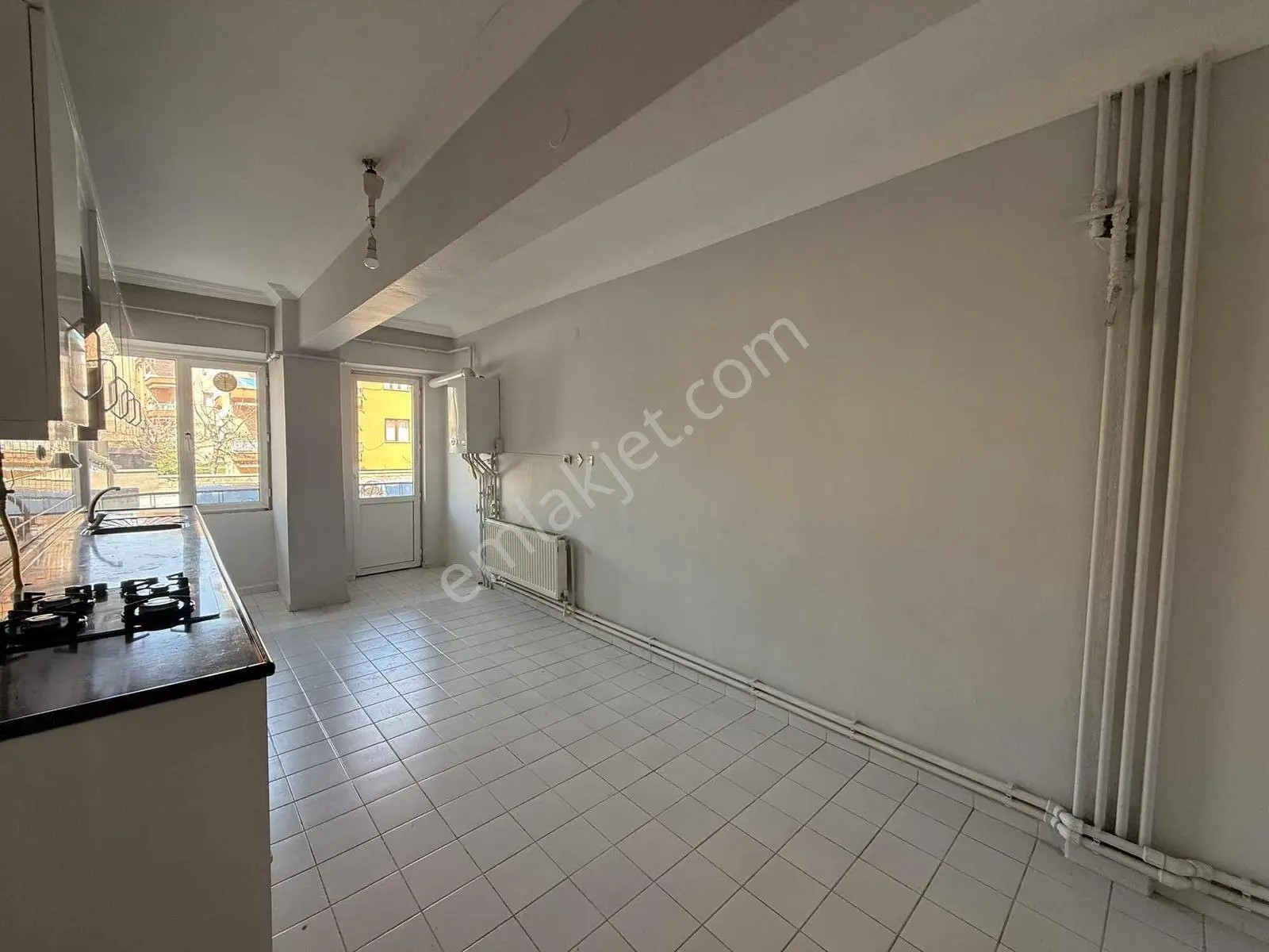 Remax Dem'den Arslanlı Mah.satılık 3+1geniş Daire