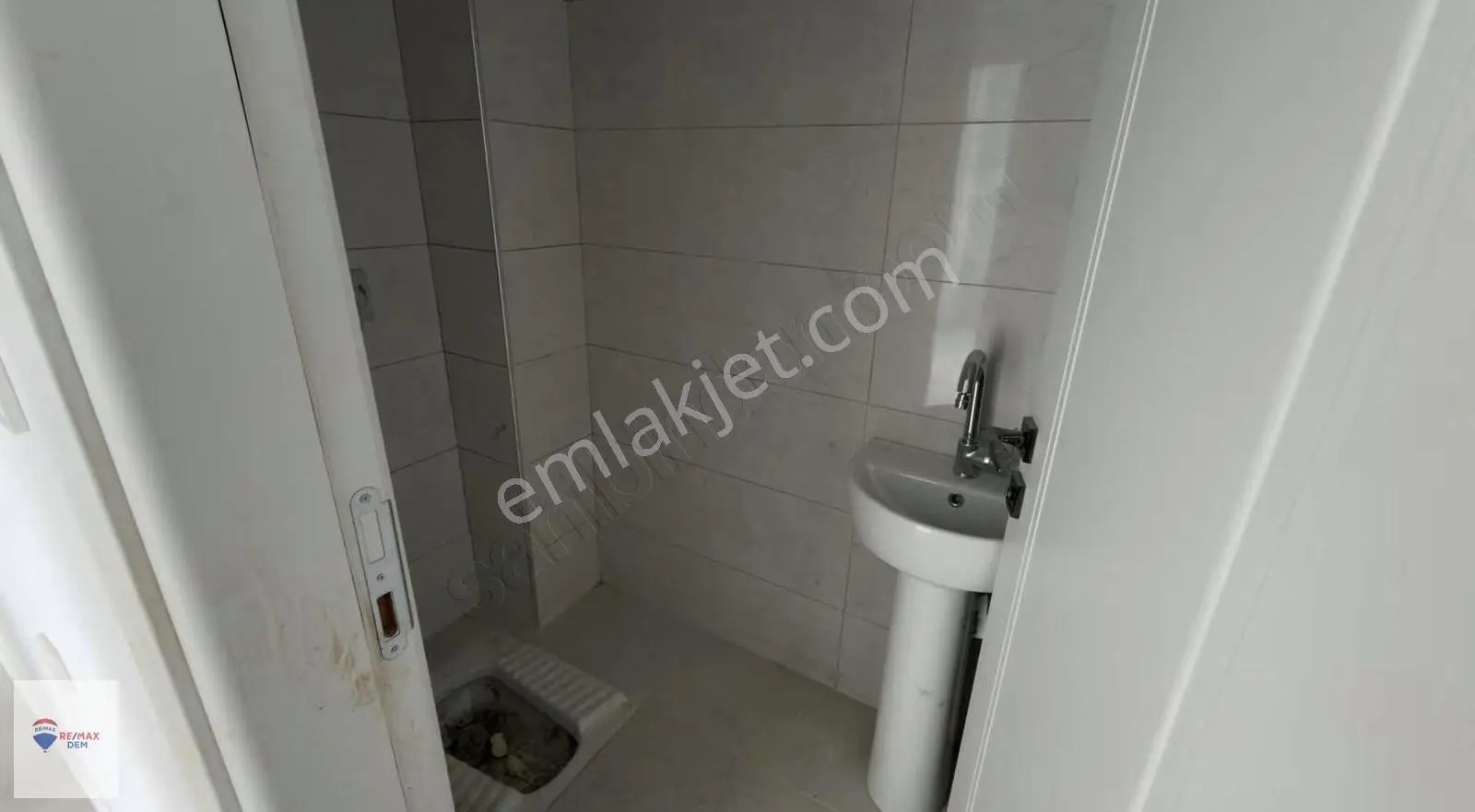 Remax Dem'den Demirkent Mah. Ara Kat 2+1 Satılık Daire
