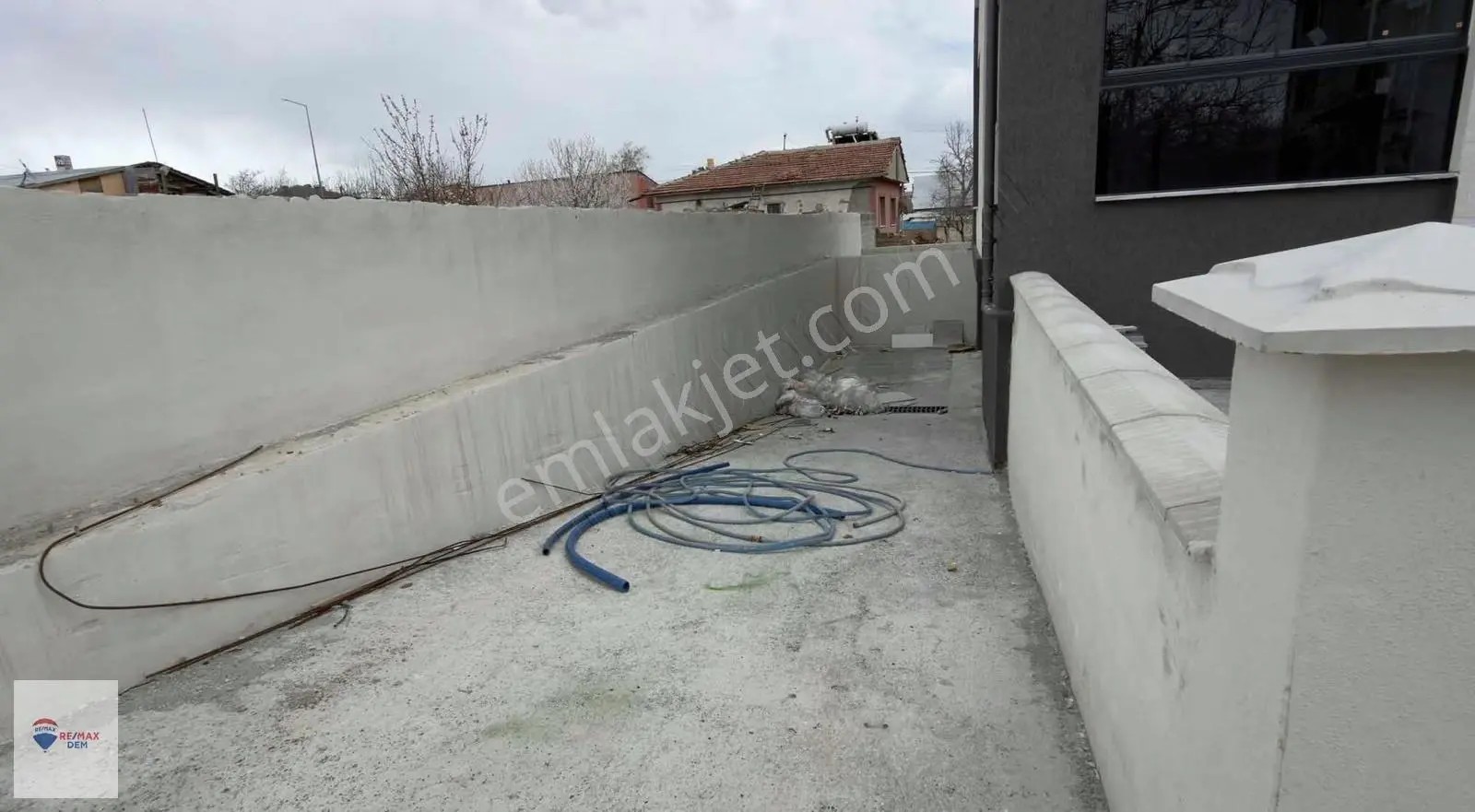 Remax Dem'den Demirkent Mah. Ara Kat 2+1 Satılık Daire