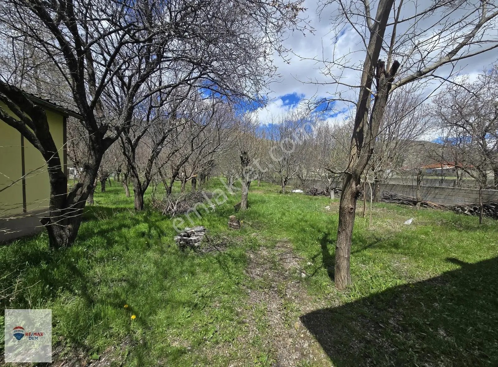 Remax Dem'den Işıkpınar Mahallesinde Satılık Arsa