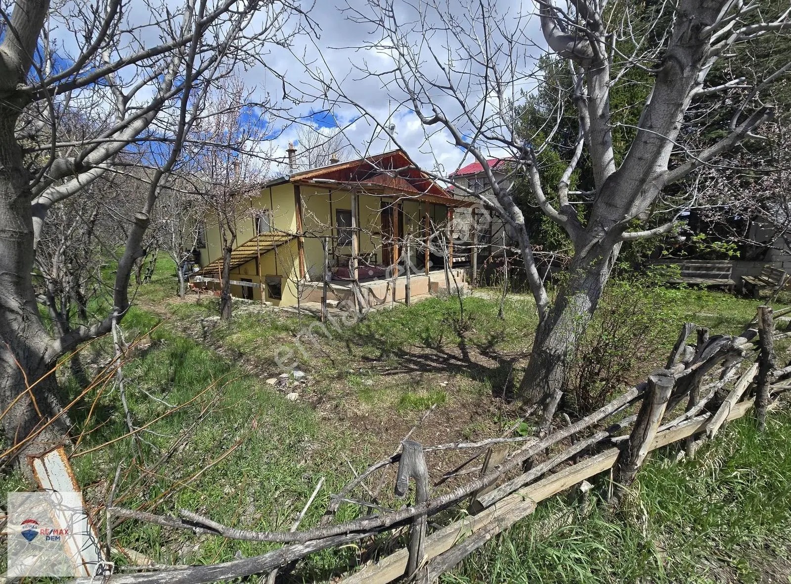 Remax Dem'den Işıkpınar Mahallesinde Satılık Arsa