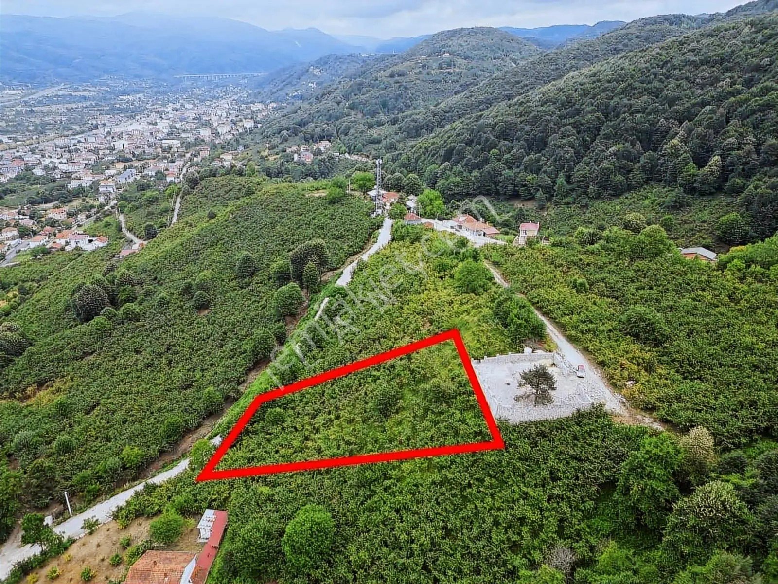 Ruşen Aydın G.menkul'den Düzce Kaynaşlı Karaçalı Mah Satılk Arsa