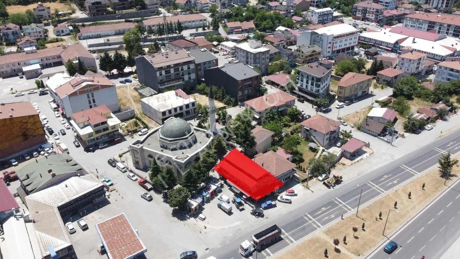 Ruşen Aydın Gayrımenkul'den Kaynaşlı Merkezde Satılık Arsa&bina