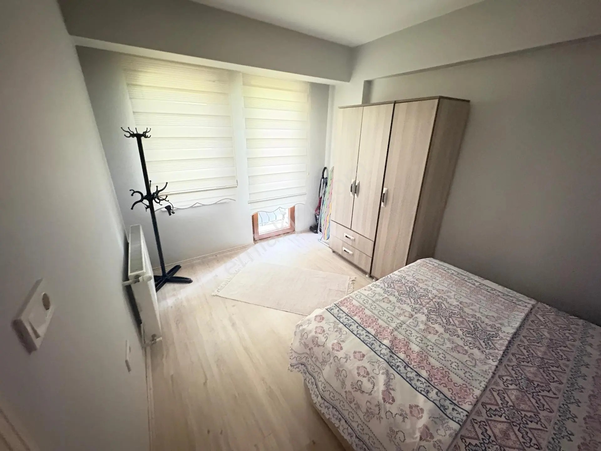 Marmara'dan Ayşekadın'da Ana Cadde Üzerinde 1+1 Kiralık Daire