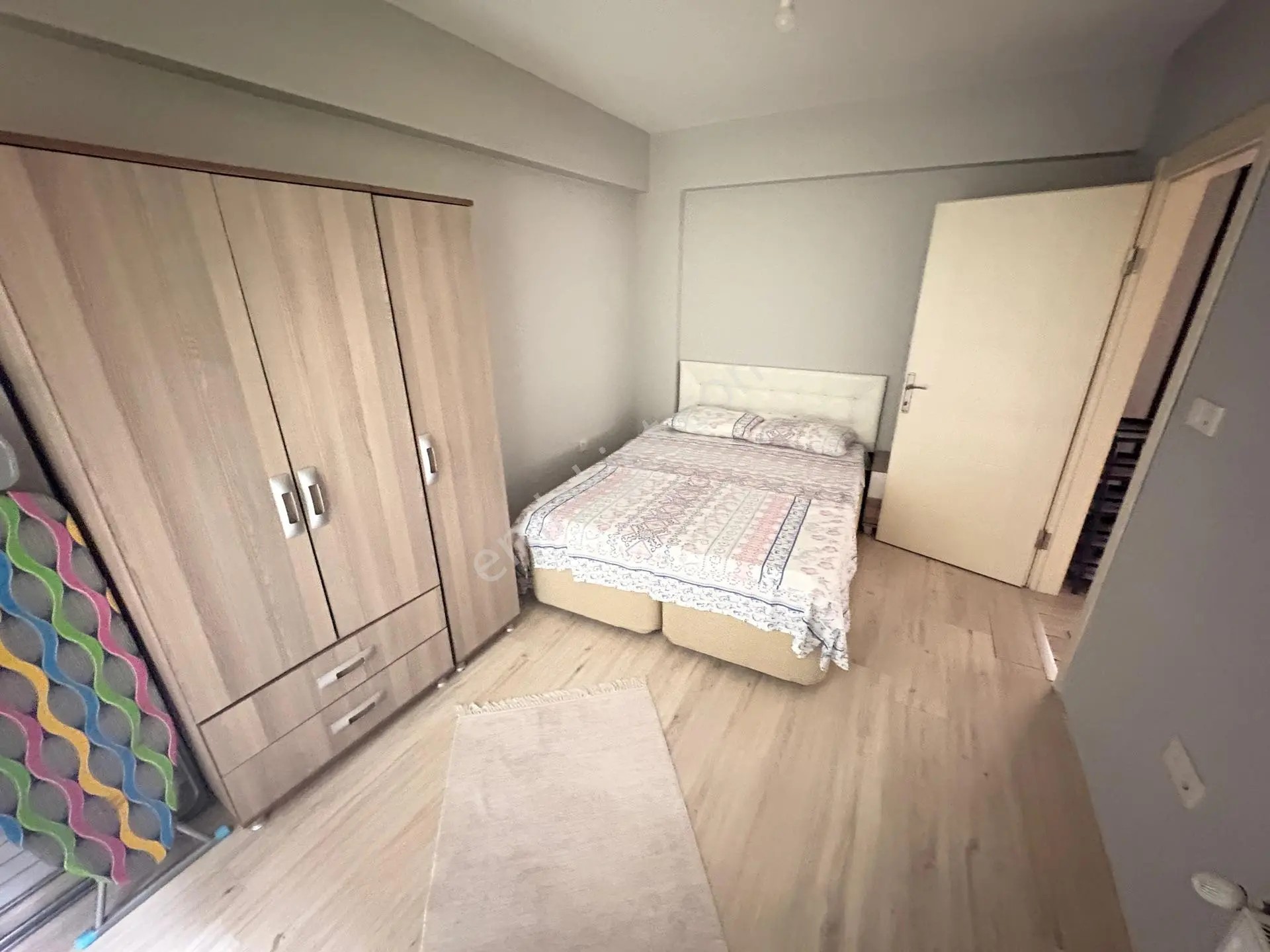 Marmara'dan Ayşekadın'da Ana Cadde Üzerinde 1+1 Kiralık Daire