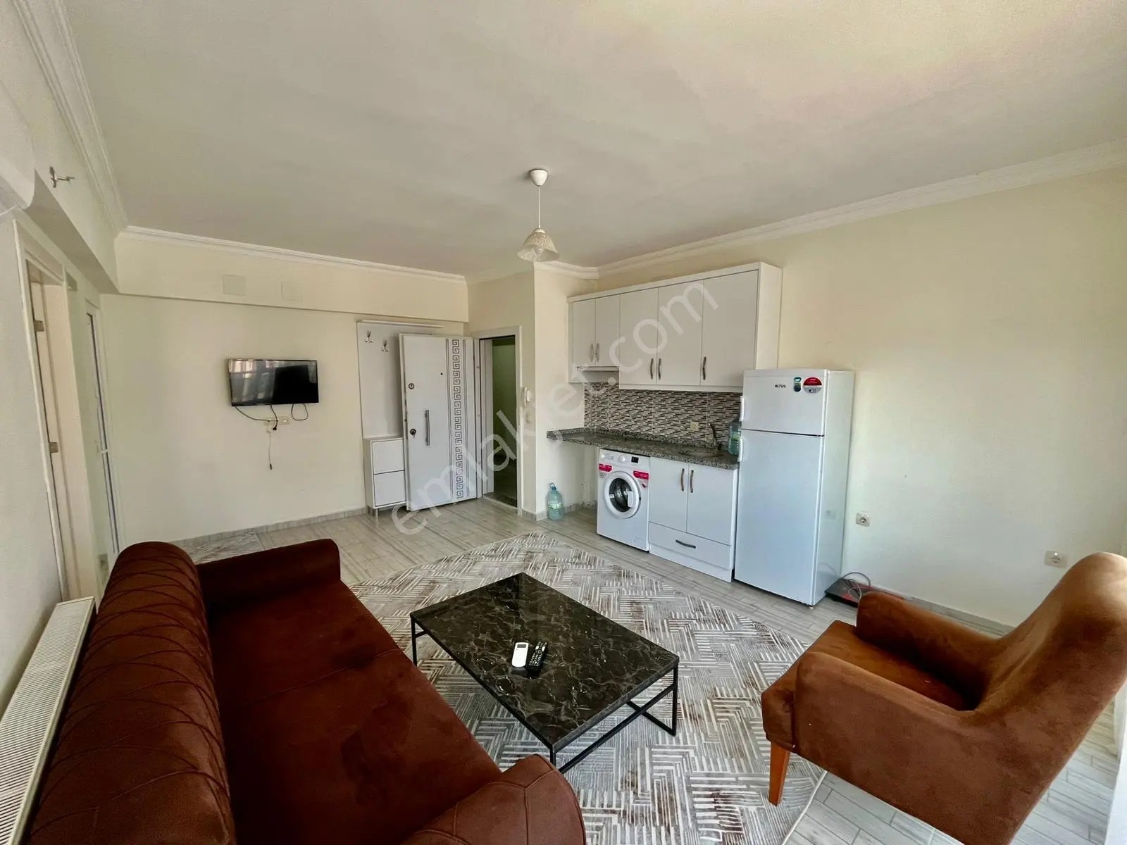 Amazon'dan Piazza Civarı 1+1 Klimalı Kiralık Fırsat Daire !!!