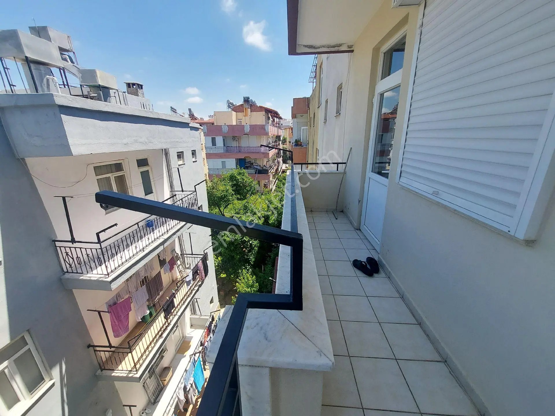 İdamax'tan Emek'te Satılık Daire (odunluk Var)