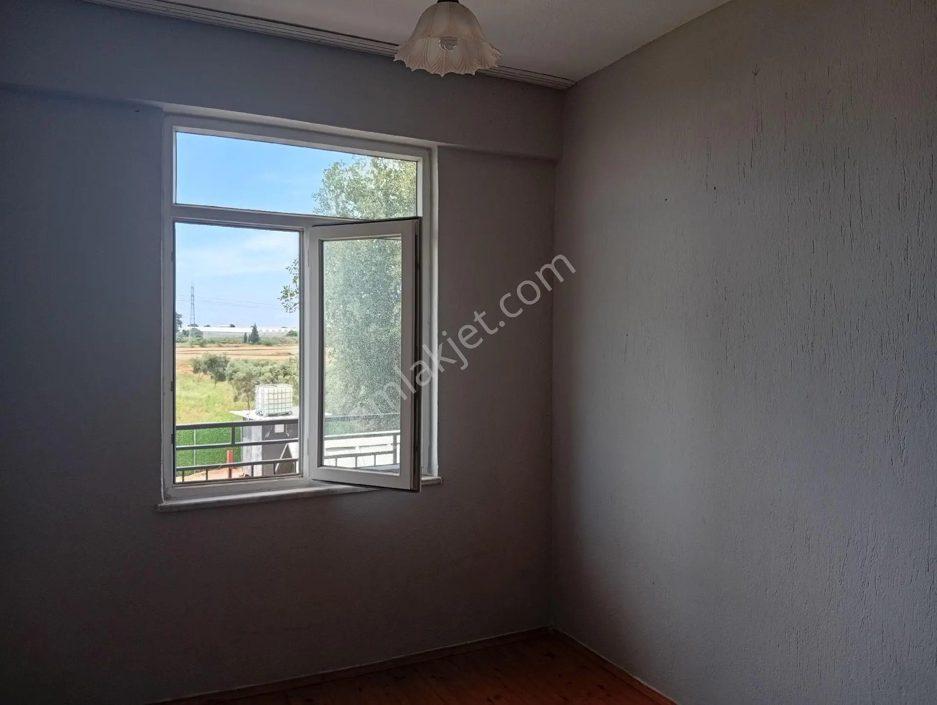 İdamax'tan Çeltikçi'de 3+1 Ara Kat Kiralık Daire