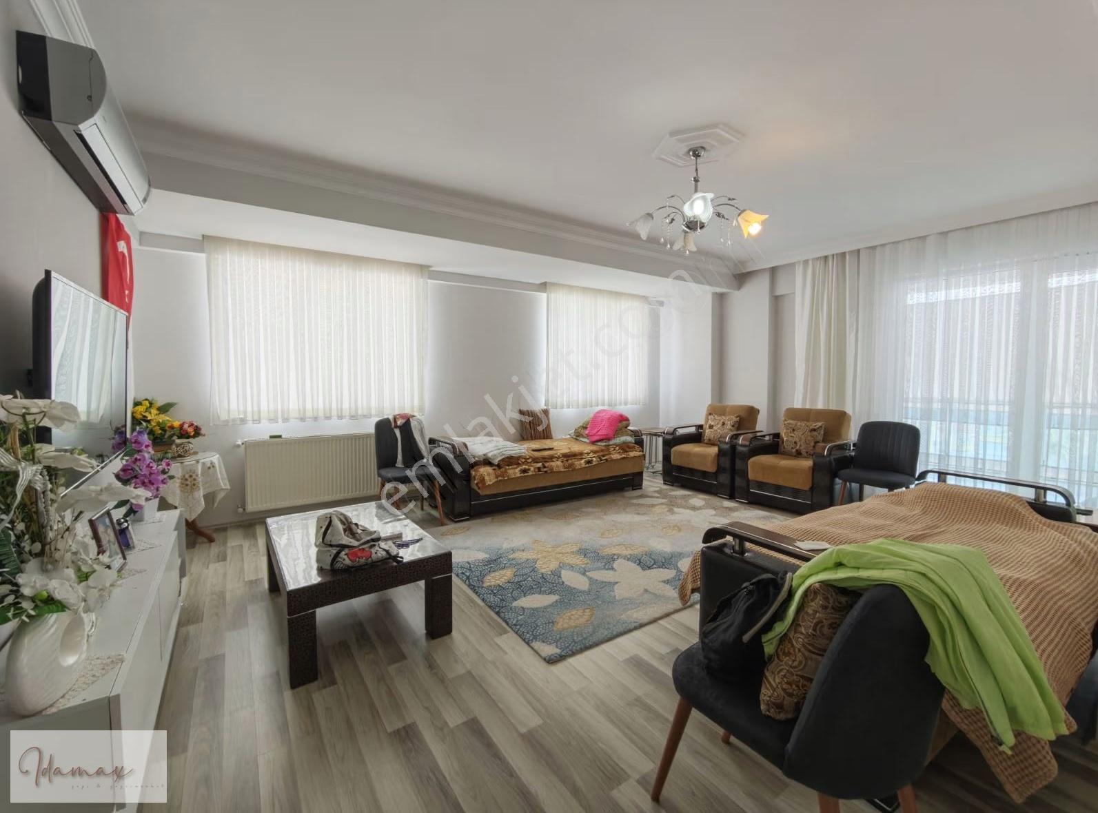 İdamax'tan Geniş 3+1 Asansörlü Satılık Daire