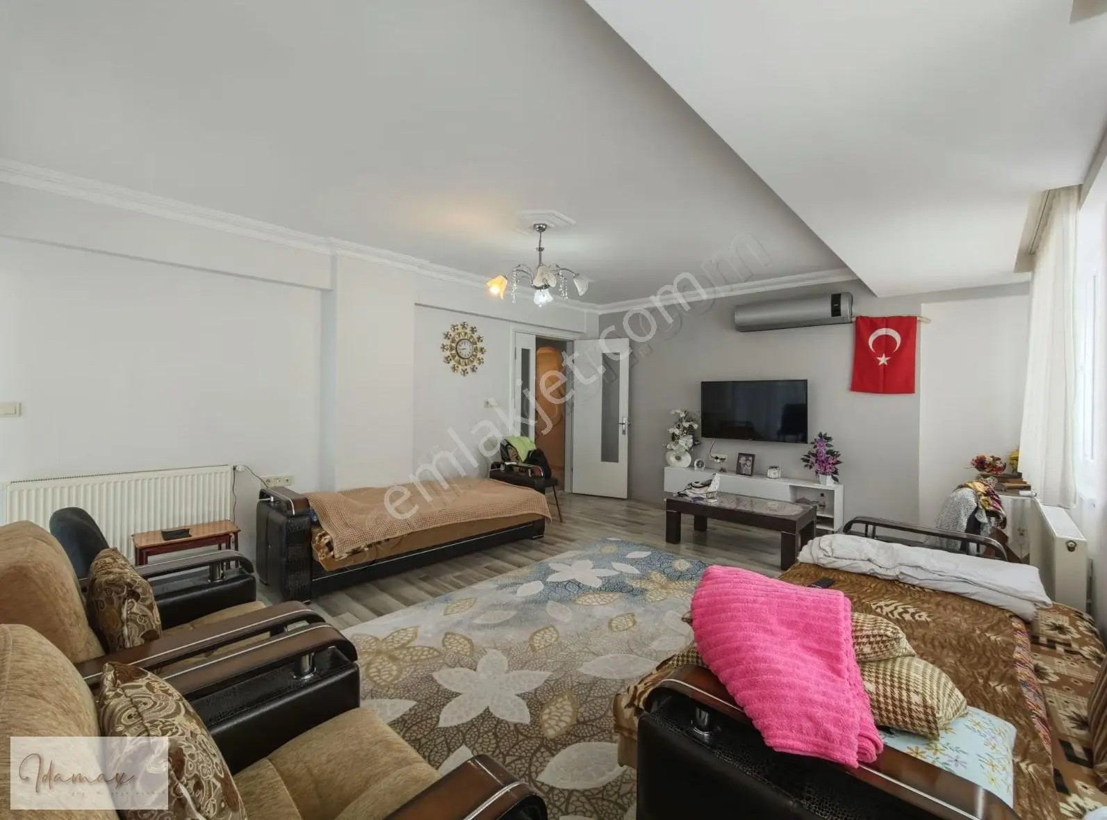 İdamax'tan Geniş 3+1 Asansörlü Satılık Daire