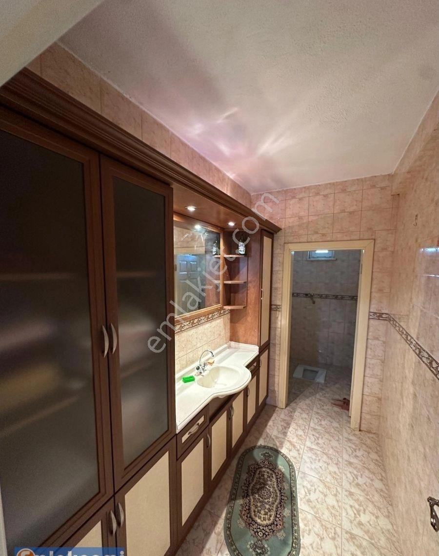 Cumhuriyet Mah'de 3+1 210m2 Satılık Daire