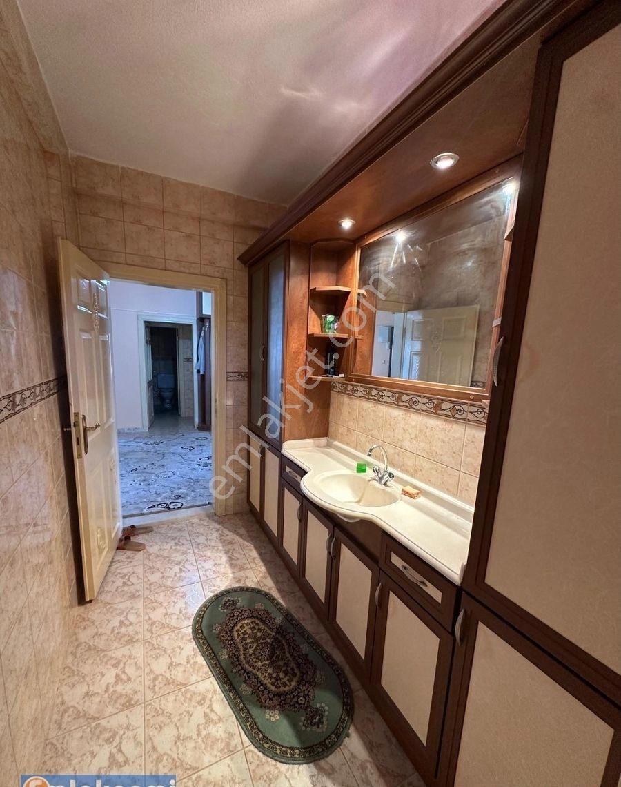 Cumhuriyet Mah'de 3+1 210m2 Satılık Daire