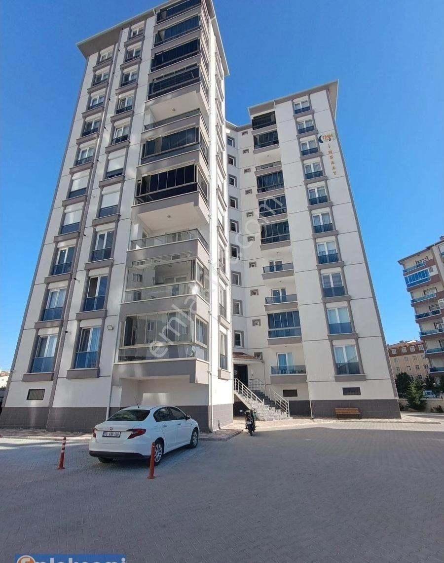Emlaknomi'den Zembilli'de Site İçinde Güney Cepheli 3+1 Daire.