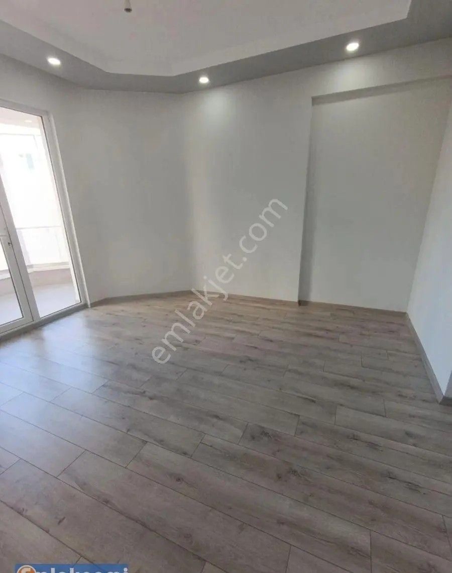 Emlaknomi'den Zembilli'de Site İçinde Güney Cepheli 3+1 Daire.