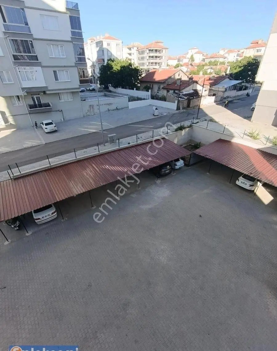 Emlaknomi'den Zembilli'de Site İçinde Güney Cepheli 3+1 Daire.