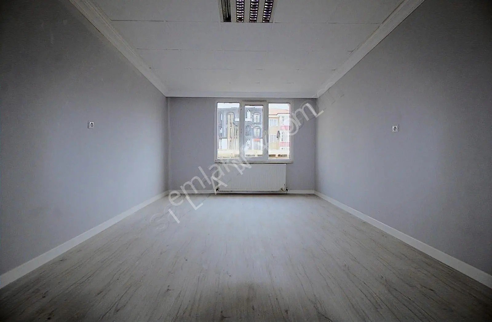 Karabük 100. Yıl Fen Lisesi Yan Tarafında Satılık 2+0 Daire