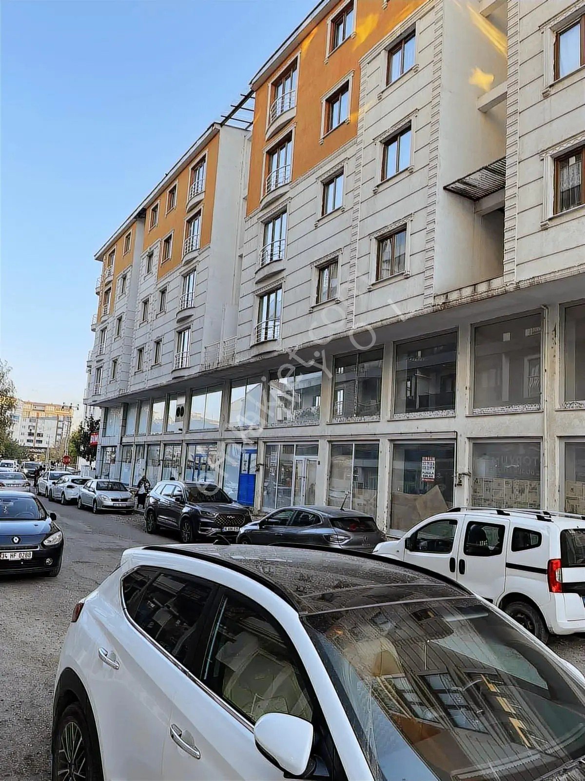 Pusula Emlaktan İnönü Caddesinde Kiralık Dükkan