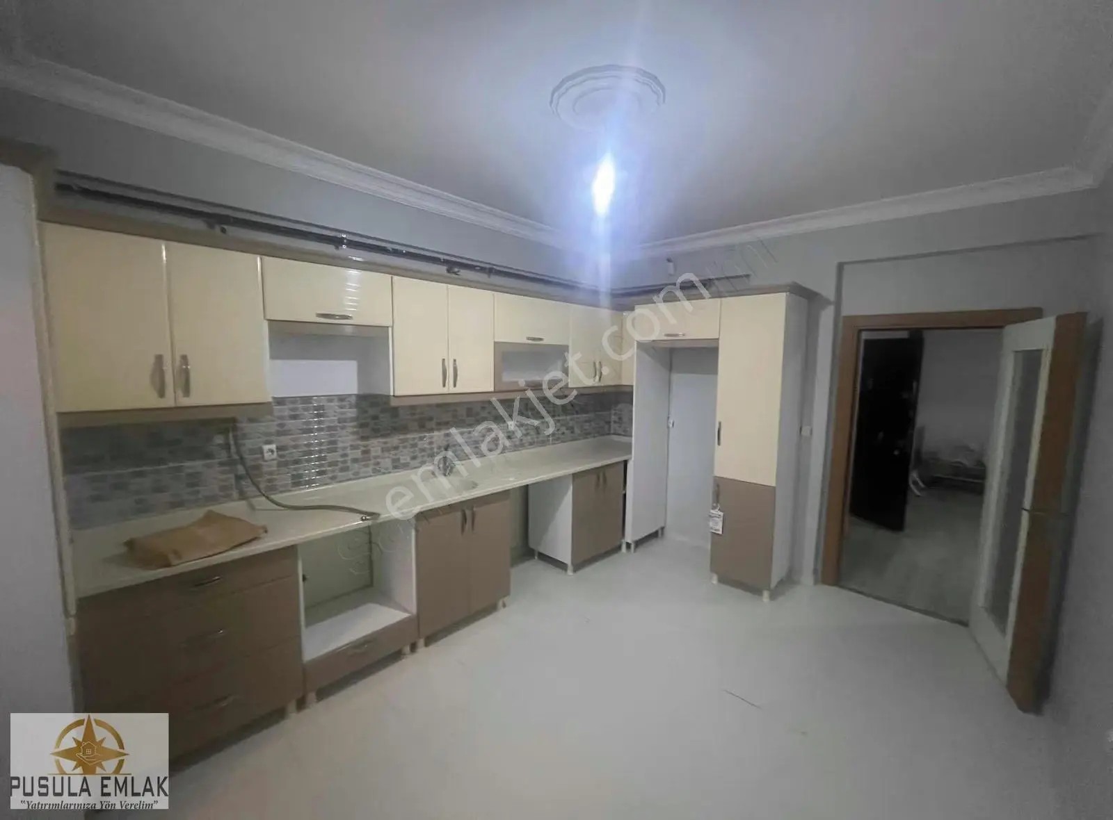 İnönü Caddesi Üzeri 140 M2 2+1 Lüks Daire